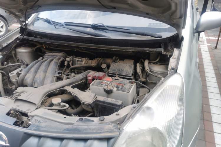 Used Nissan Livina 2008 1.6L Manual XuanNeng Model Engine Bay Left