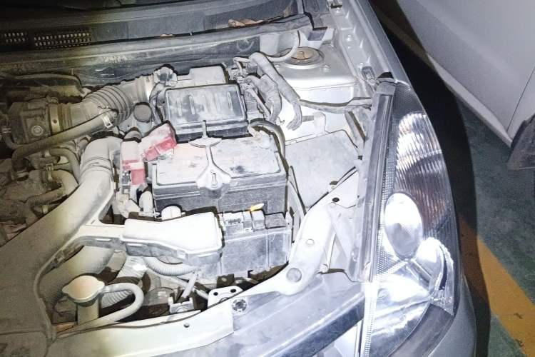 Used Nissan Livina 2008 Jingrui 1.6L Automatic Smart Edition Engine Bay Left
