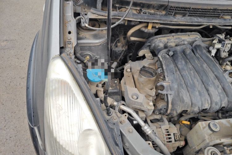 Used Nissan Livina 2008 Jingrui 1.6L Manual Smart Edition Engine Bay Right
