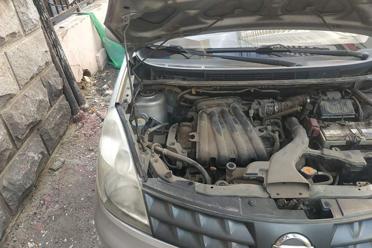 Used Nissan Livina 2008 1.6L Manual XuanNeng Model Engine Bay Right