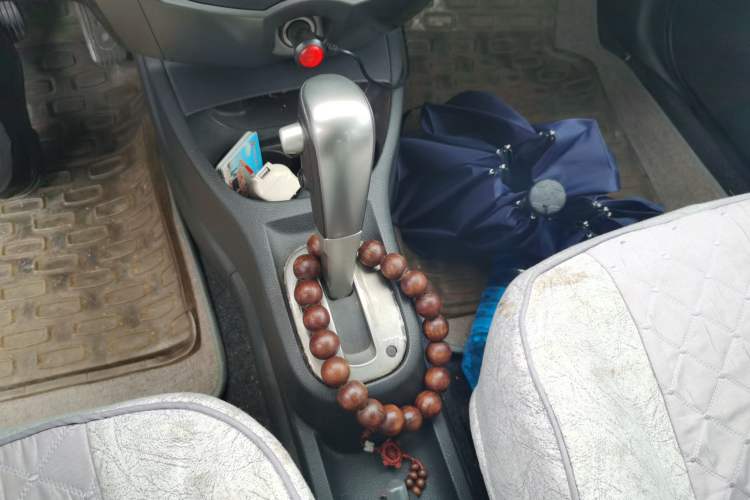 Used Nissan Livina 2008 Jingrui 1.6L Automatic Smart Edition Gear Lever