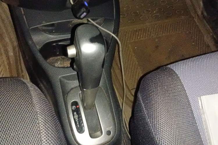 Used Nissan Livina 2008 Jingrui 1.6L Automatic Smart Edition Gear Lever