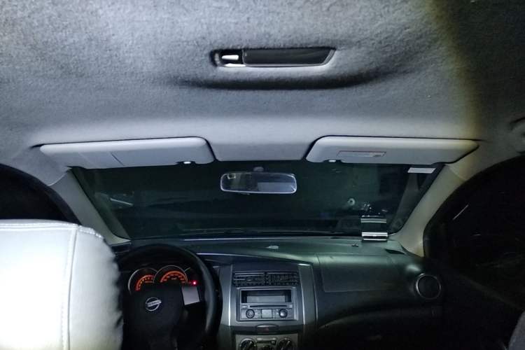 Used Nissan Livina 2008 Jingrui 1.6L Automatic Standard Edition Headliner
