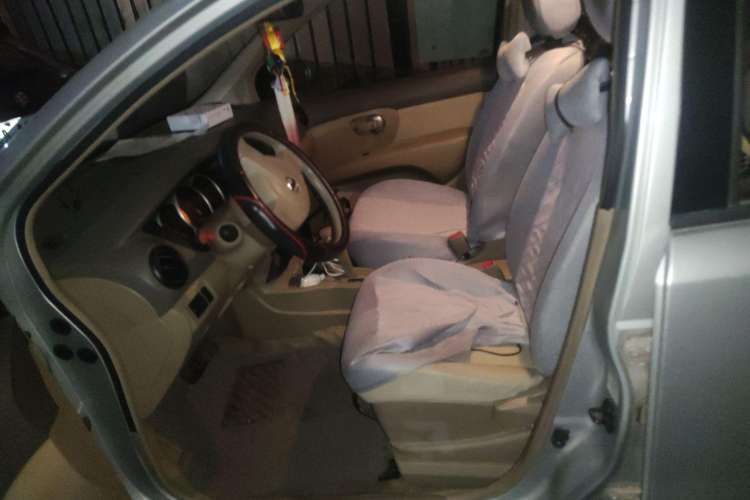 Used Nissan Livina 2008 1.6L Automatic XuanNeng Version Left Front Seat