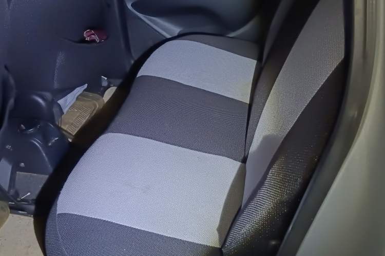 Used Nissan Livina 2008 Jingrui 1.6L Automatic Smart Edition Left Rear Seat