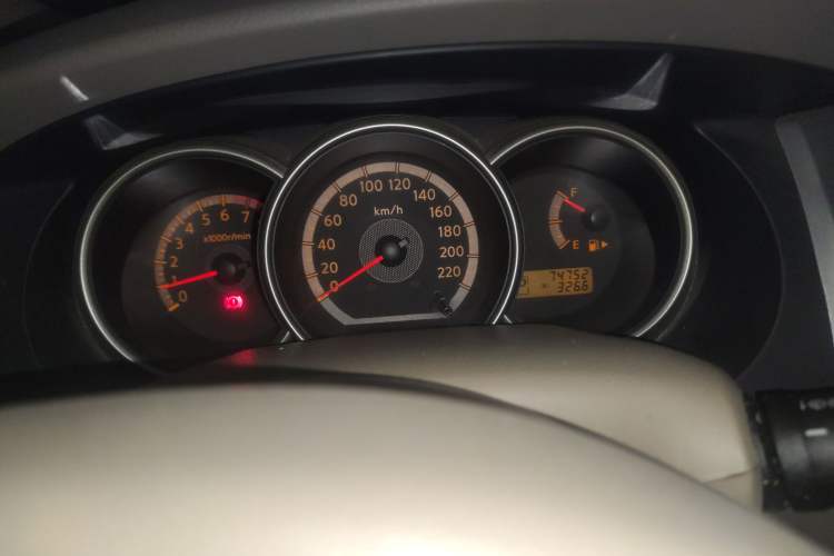 Used Nissan Livina 2008 1.6L Automatic XuanNeng Version Odometer Close Up