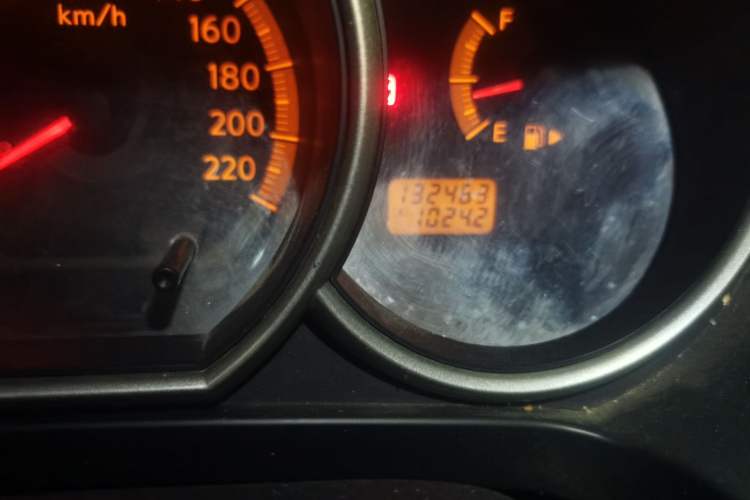 Used Nissan Livina 2008 Jingrui 1.6L Manual Smart Edition Odometer Close Up