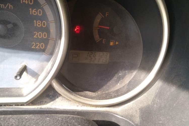 Used Nissan Livina 2008 Jingrui 1.6L Automatic Smart Edition Odometer Close Up