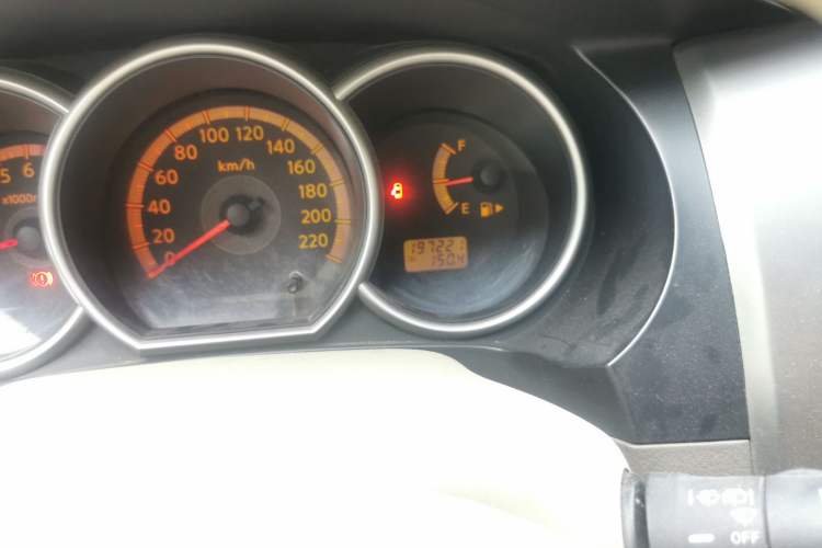 Used Nissan Livina 2008 1.6L Manual XuanNeng Model Odometer Close Up