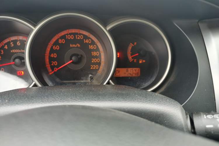 Used Nissan Livina 2008 Jingrui 1.6L Automatic Smart Edition Odometer Close Up