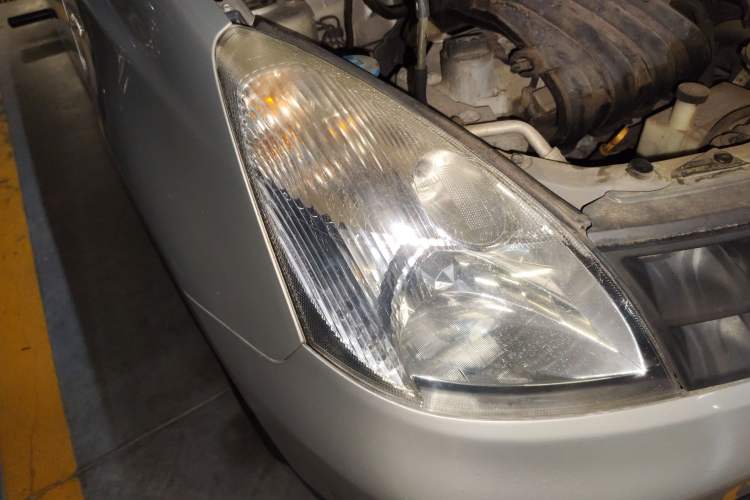 Used Nissan Livina 2008 1.6L Automatic XuanNeng Version Right Front Headlight