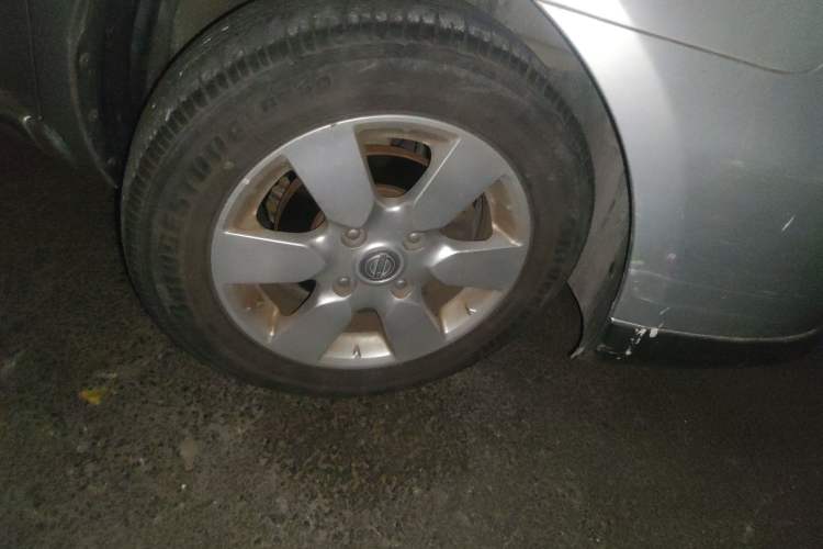Used Nissan Livina 2008 1.6L Automatic XuanNeng Version Right Front Wheel Hub