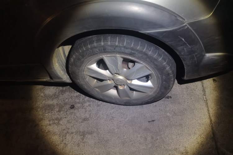 Used Nissan Livina 2008 Jingrui 1.6L Manual Smart Edition Right Front Wheel Hub