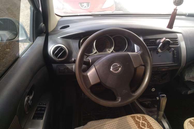 Used Nissan Livina 2008 Jingrui 1.6L Automatic Smart Edition Steering Wheel