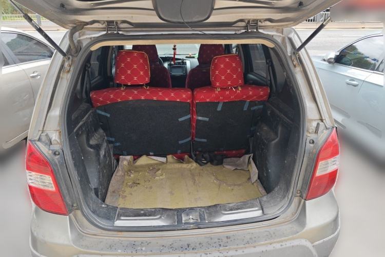 Used Nissan Livina 2008 Jingrui 1.6L Manual Smart Edition Trunk
