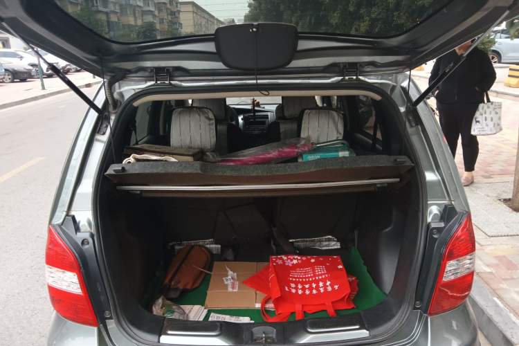 Used Nissan Livina 2008 Jingrui 1.6L Manual Smart Edition Trunk