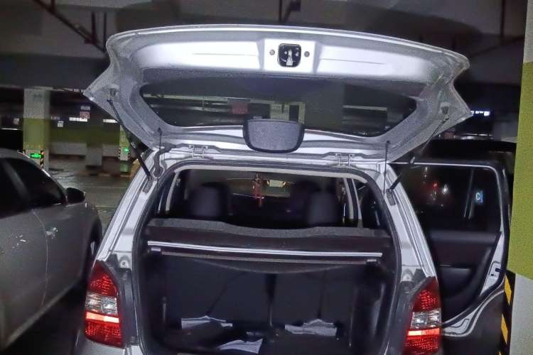 Used Nissan Livina 2008 Jingrui 1.6L Automatic Smart Edition Trunk