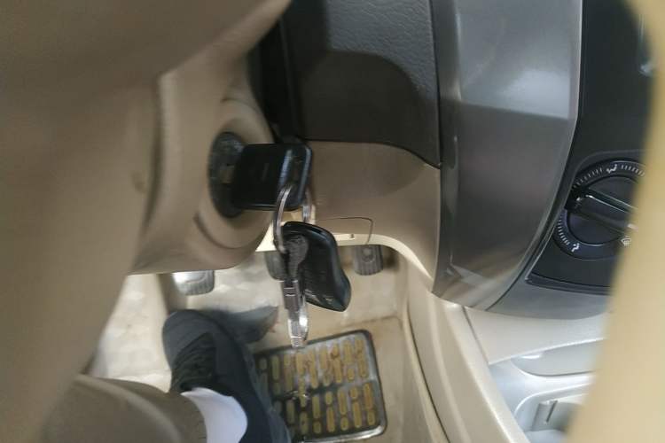 Used Nissan Livina 2008 1.6L Manual XuanNeng Model Vehicle Key