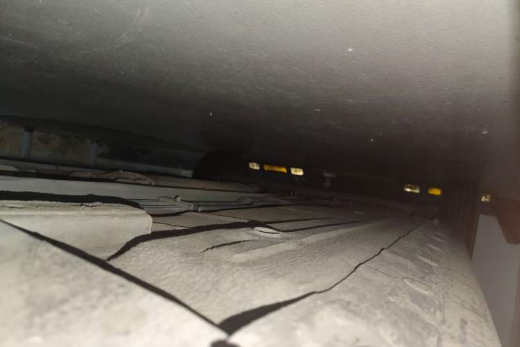 Used Nissan Livina 2009 1.6L Manual All-Around Model Chassis Front Right