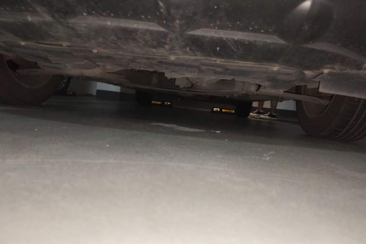 Used Nissan Livina 2009 1.6L Manual All-Around Model Chassis Front