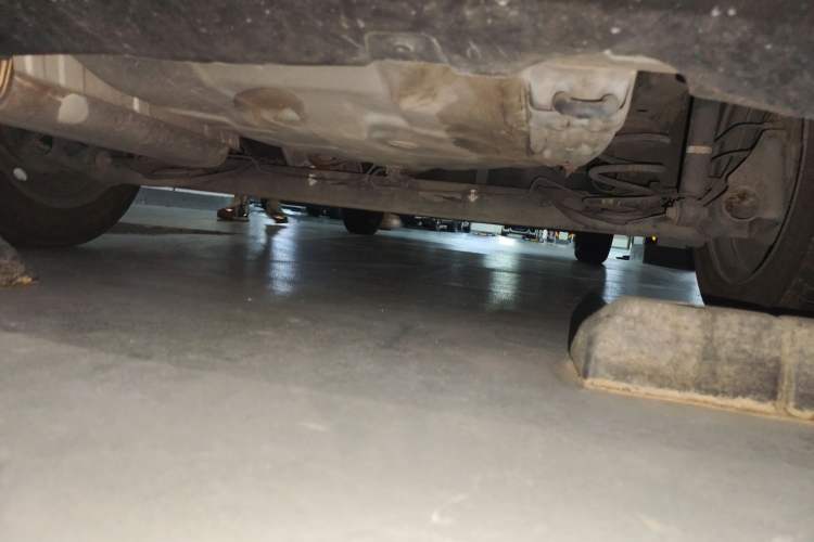 Used Nissan Livina 2009 1.6L Manual All-Around Model Chassis Rear