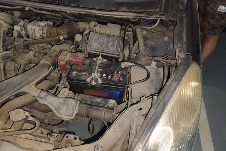 Used Nissan Livina 2009 1.6L Manual All-Around Model Engine Bay Left