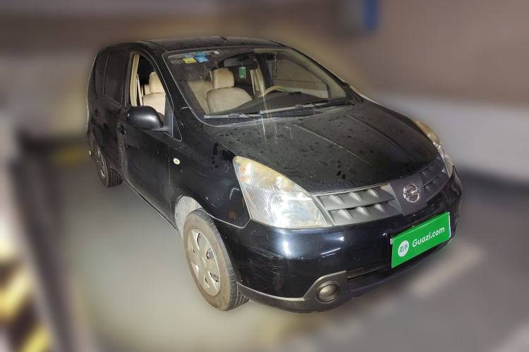 Used Nissan Livina 2009 1.6L Manual All-Around Model Front Right 45 Deg