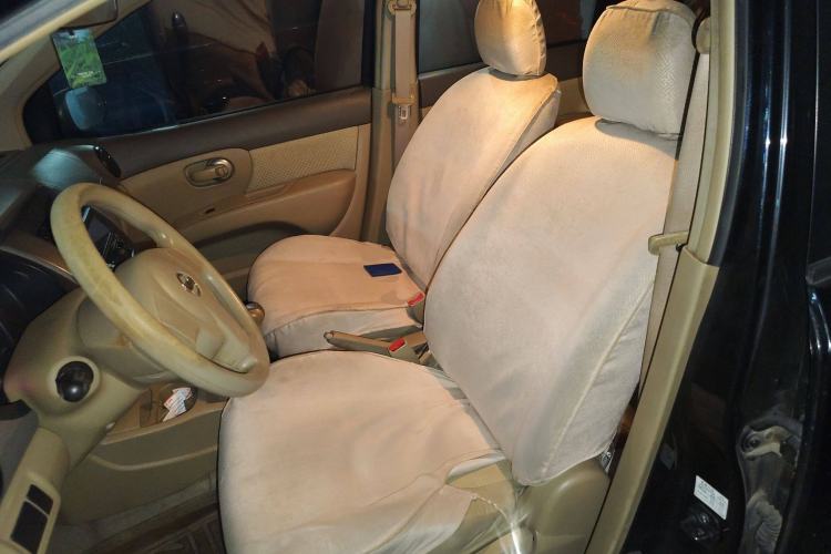 Used Nissan Livina 2009 1.6L Manual All-Around Model Left Front Seat