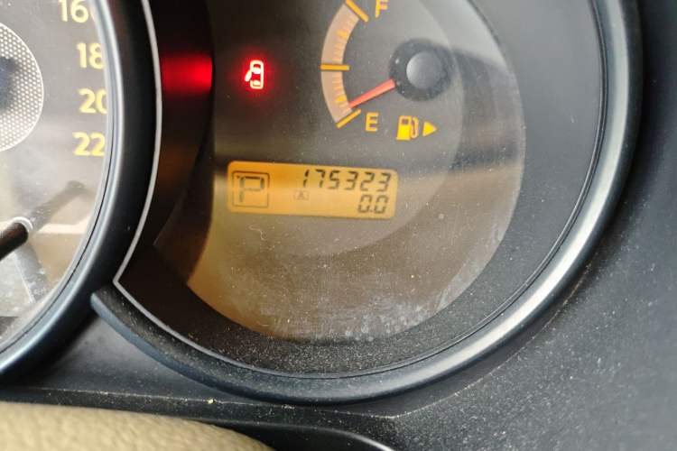Used Nissan Livina 2009 1.6L Automatic All-in-One Edition Odometer Close Up