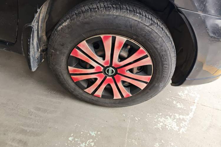 Used Nissan Livina 2009 1.6L Automatic All-in-One Edition Right Front Wheel Hub