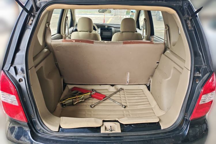 Used Nissan Livina 2009 1.6L Automatic All-in-One Edition Trunk