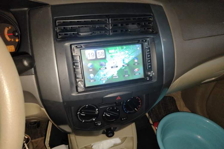 Used Nissan Livina 2009 1.6L Manual All-Around Model Audio And AC Panel