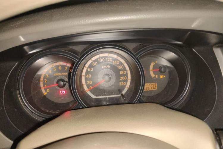 Used Nissan Livina 2009 1.6L Manual All-Around Model Instrument Cluster