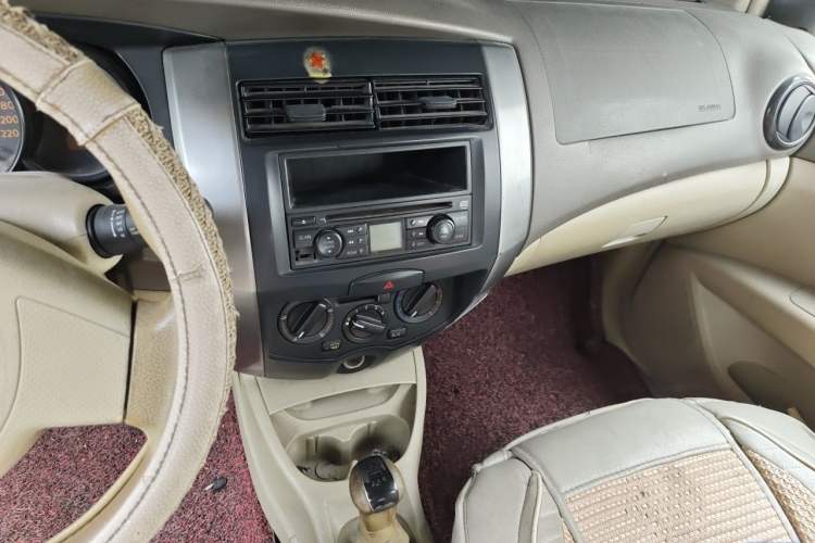 Used Nissan Livina 2009 1.6L Manual All-Around Model Audio And AC Panel