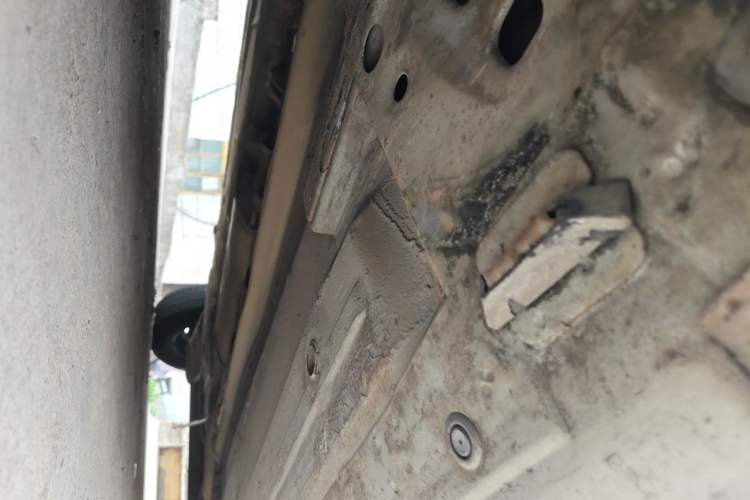 Used Nissan Livina 2009 1.6L Manual All-Around Model Chassis Front Left