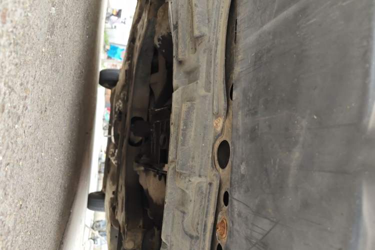 Used Nissan Livina 2009 1.6L Manual All-Around Model Chassis Front