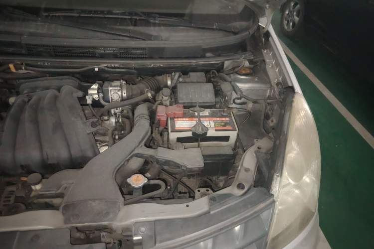 Used Nissan Livina 2009 1.6L Automatic All-in-One Edition Engine Bay Left