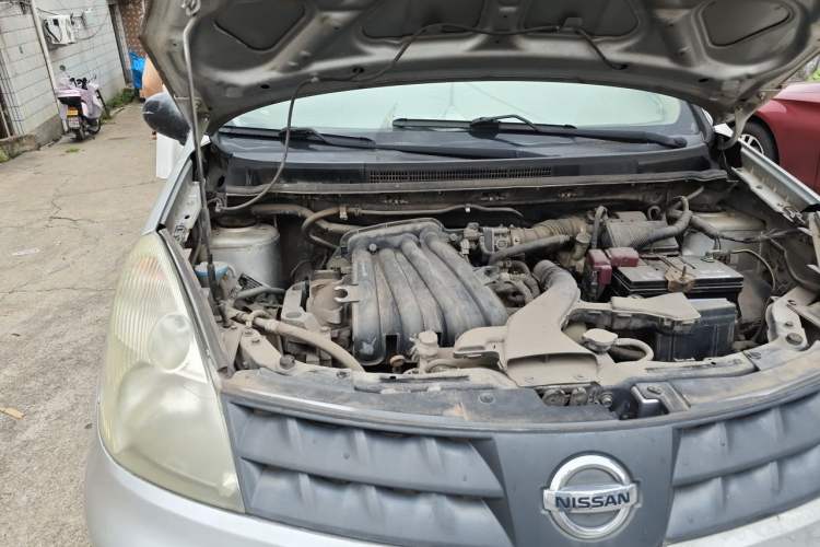 Used Nissan Livina 2009 1.6L Manual All-Around Model Engine Bay Right