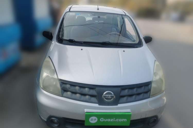 Used Nissan Livina 2009 1.6L Manual All-Around Model Front