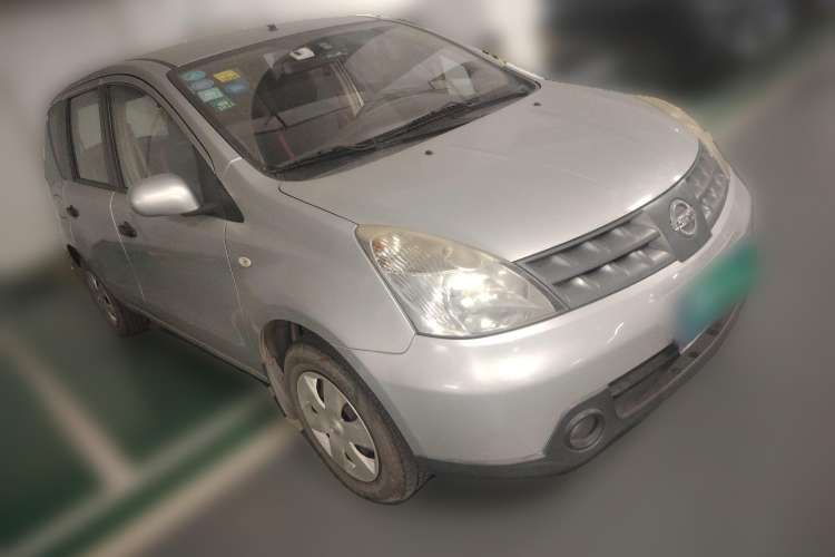 Used Nissan Livina 2009 1.6L Automatic All-in-One Edition Front Right 45 Deg