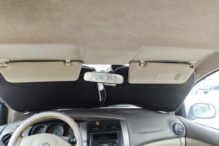 Used Nissan Livina 2009 1.6L Manual All-Around Model Headliner