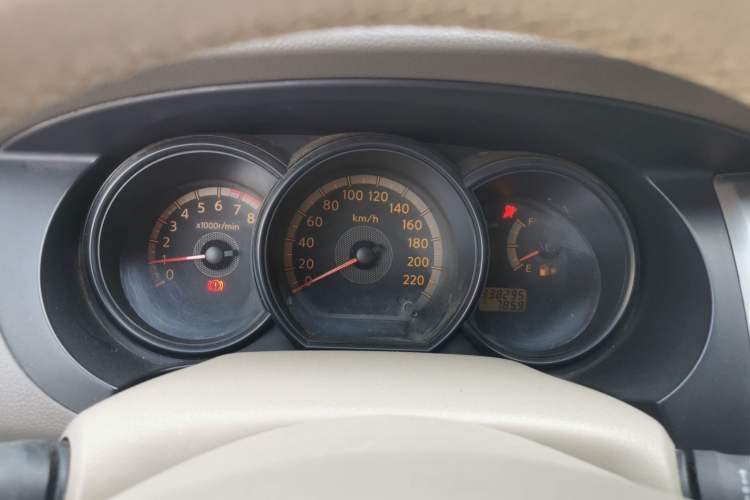Used Nissan Livina 2009 1.6L Manual All-Around Model Instrument Cluster