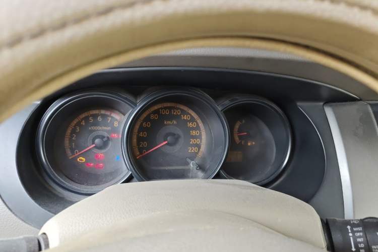 Used Nissan Livina 2009 1.6L Manual All-Around Model Instrument Cluster