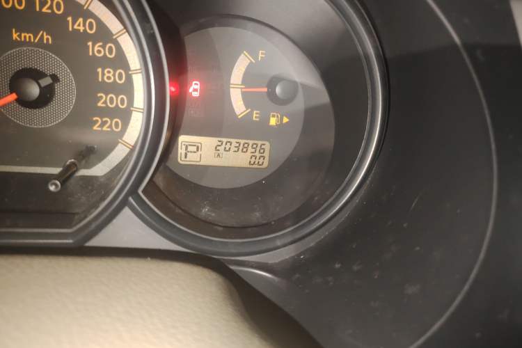 Used Nissan Livina 2009 1.6L Automatic All-in-One Edition Odometer Close Up