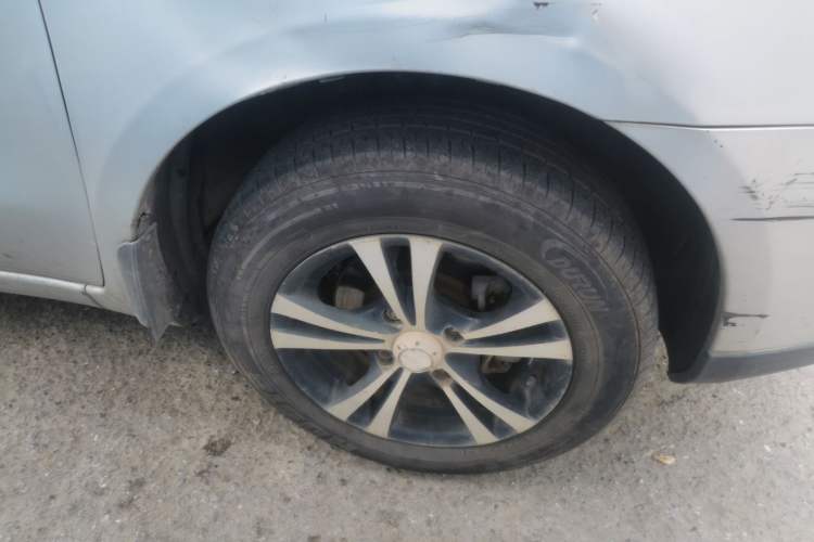 Used Nissan Livina 2009 1.6L Manual All-Around Model Right Front Wheel Hub