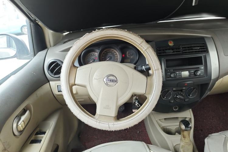 Used Nissan Livina 2009 1.6L Manual All-Around Model Steering Wheel