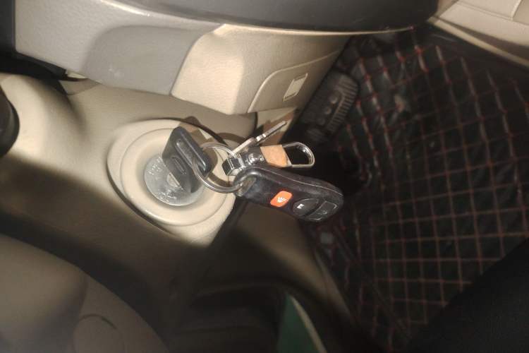 Used Nissan Livina 2009 1.6L Automatic All-in-One Edition Vehicle Key