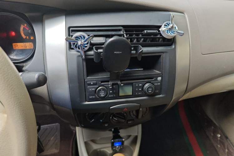 Used Nissan Livina 2009 1.6L Automatic All-in-One Edition Audio And AC Panel
