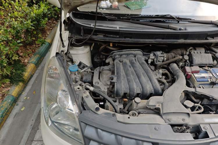 Used Nissan Livina 2009 1.6L Automatic All-in-One Edition Engine Bay Right