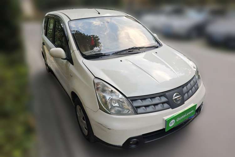Used Nissan Livina 2009 1.6L Automatic All-in-One Edition Front Right 45 Deg